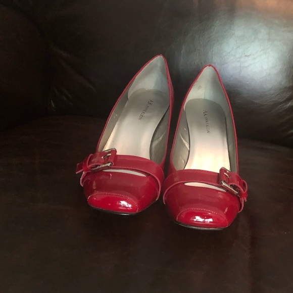 Red Heels - Picture 2 of 5